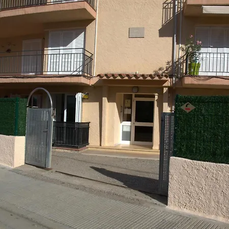 公寓 Apartamento En Planta Baja A 250m De La Playa - 3 Habitaciones, Terraza Y Parking Privado - Es-323-4