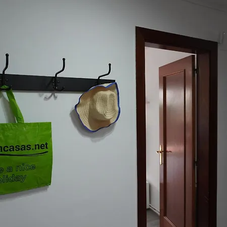 Apartamento En Planta Baja A 250m De La Playa - 3 Habitaciones, Terraza Y Parking Privado - Es-323-4 *