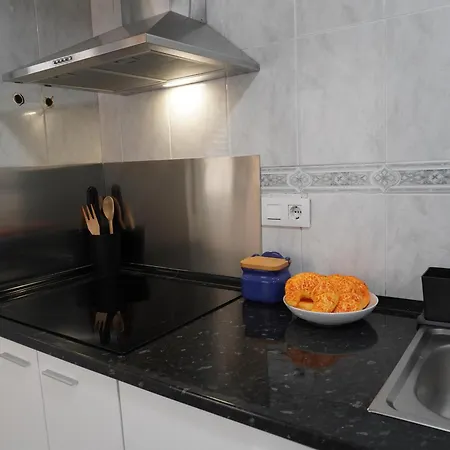 Apartamento En Planta Baja A 250m De La Playa - 3 Habitaciones, Terraza Y Parking Privado - Es-323-4